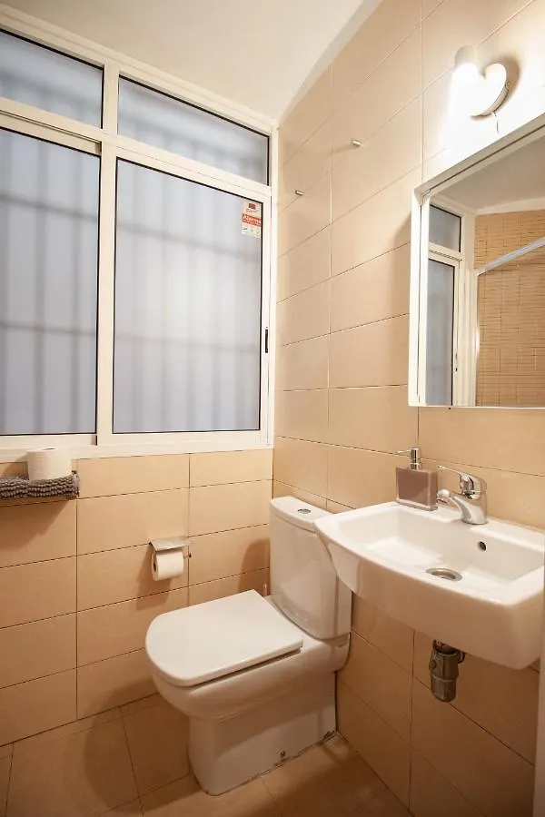 Apartamento zona Sagrada Familia Barcelona 0*,  España