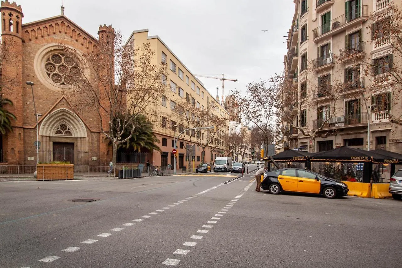 Apartamento zona Sagrada Familia Barcelona 0*,  España